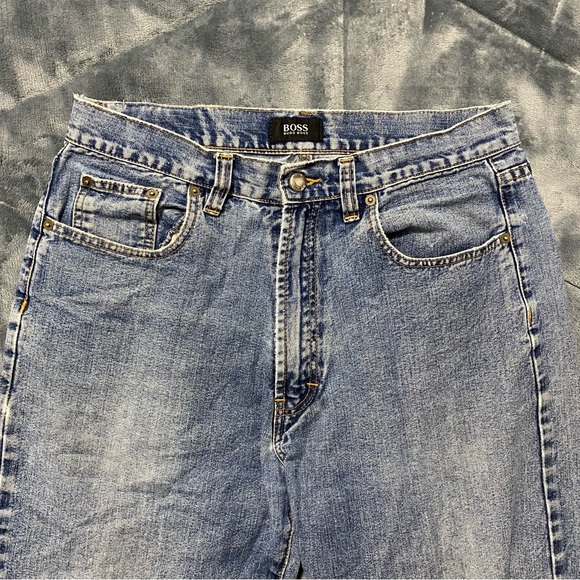 hugo boss W31 L32 light wash jeans - Picture 2 of 4